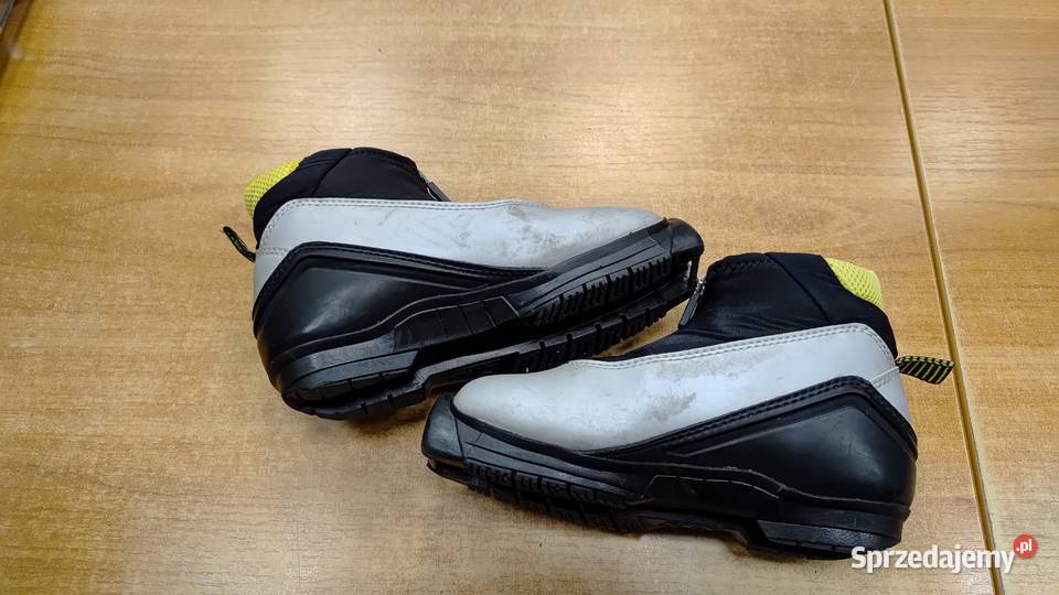 Buty do nart biegowych FISCHER rozmiar 32 sprzedam