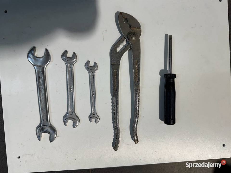 Zestaw 8 Kluczy BMW Bordwerkzeug 819mm Oryginał Siedlce