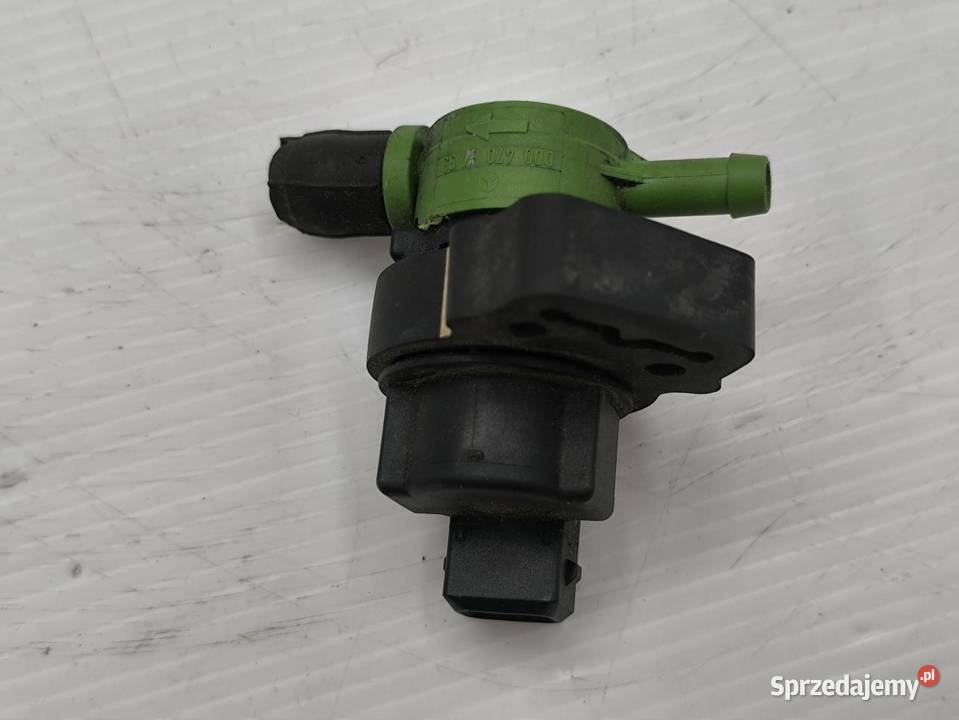 ELEKTROZAWÓR PALIWA MERCEDES W204 LIFT 18