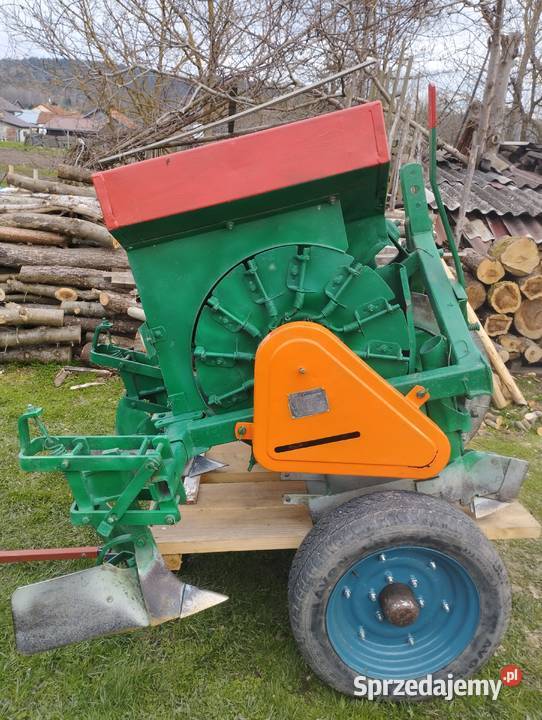 Sadzarka czeska do ziemniaków dwurzędowa nieuszkodzony Bachów