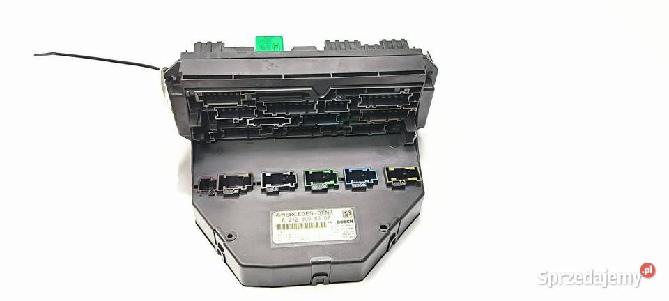 SKRZYNKA BEZPIECZNIKÓW MERCDESBENZ W212 E350 osobowe Lipno
