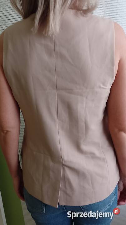 40L ASOS Beżowa kamizelka biznesowa z zapięciem Bluzki i koszule sprzedam