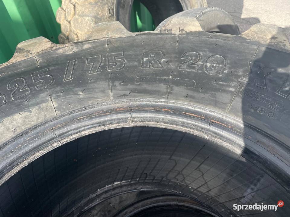 Opony MICHELIN 4257520 r xm 47 bieżnik ok 1 nie śląskie Knurów sprzedam