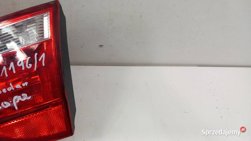 SEAT EXEO SEDAN LAMPA TYŁ PRAWA W KLAPĘ Zbierkowo