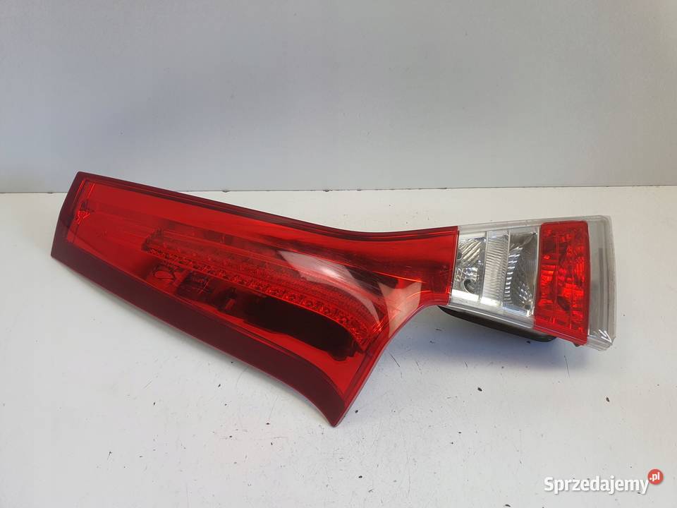 LAMPA TYLNIA LEWA Volvo V70 III 1416r LIFT LEWY lubelskie Rudka