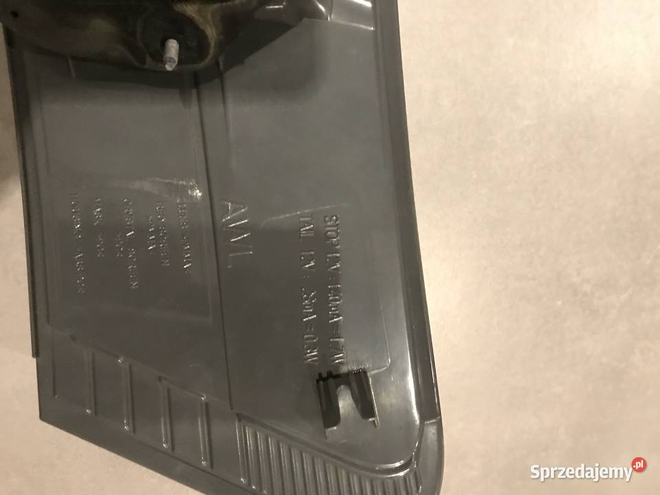 Lampa tylna lewa Totota Avensis T27 Kraków
