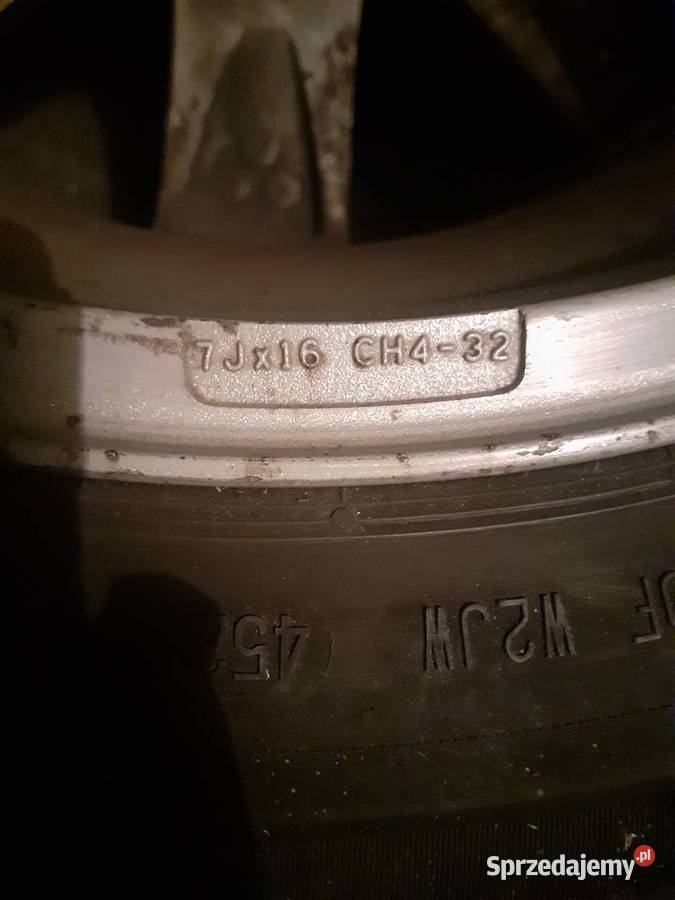 Sprzedam opony zimowe 20555 R16 z felgami 205 Samochodowe Jaworzno