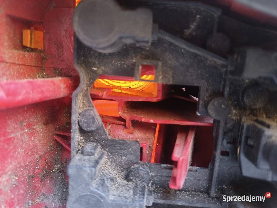 Peugeot 106 LIFT lampa tył tylna prawa wkład łódzkie Sieradz