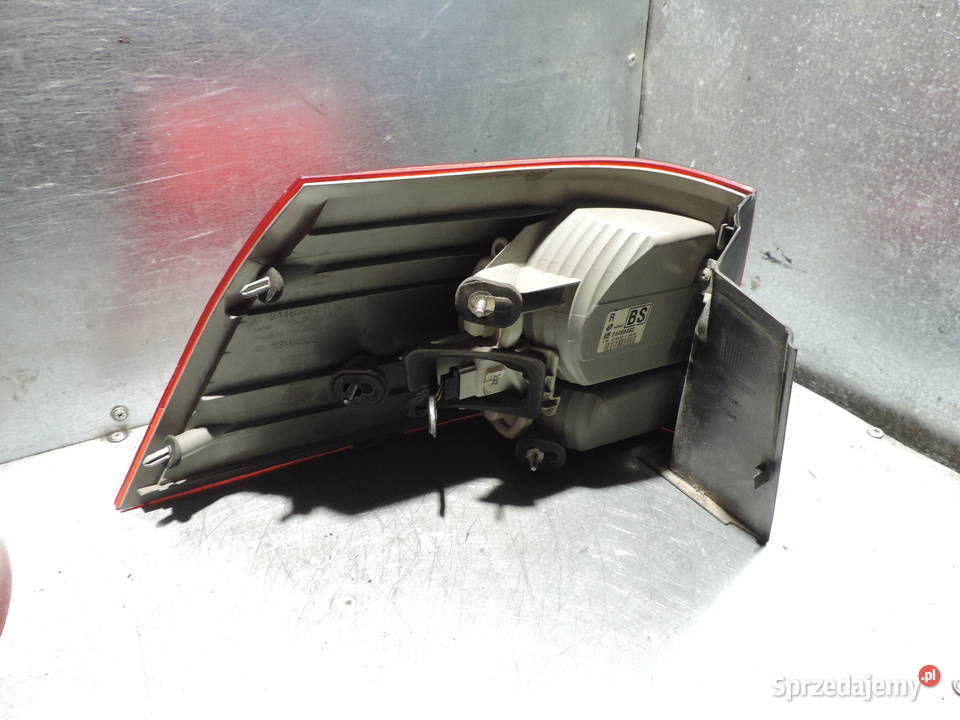 OPEL VECTRA C KOMBI LAMPA PRAWY TYŁ osobowe Nowy Sącz sprzedam