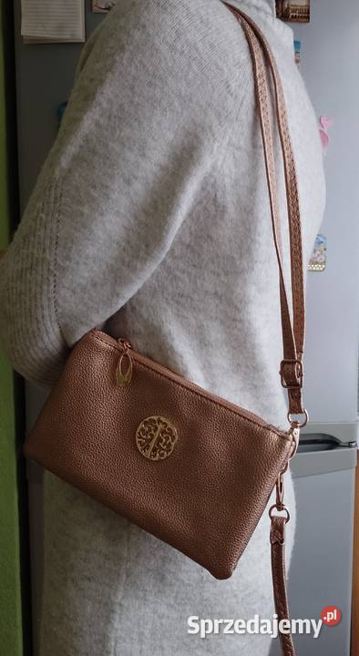 Złota torebka listonoszka saszetka z Londynu Kraków