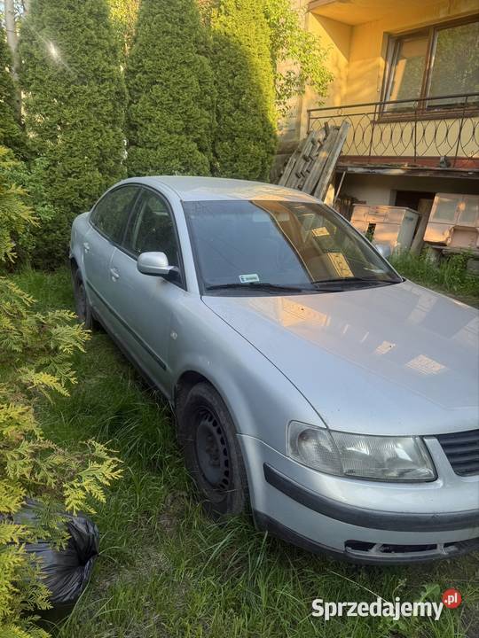 Passat 18 benzyna wspomaganie kierownicy Bieliny
