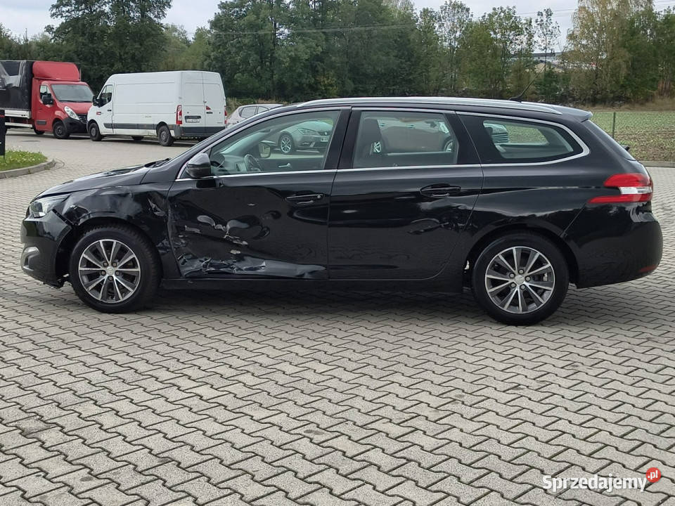 Peugeot 308 12 benzyna 130 FAJNY PRZEBIEG full Kęty