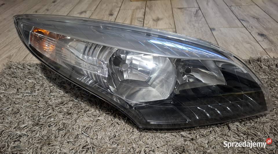 Reflektor lampa przód przednia prawa Renault osobowe Oświetlenie