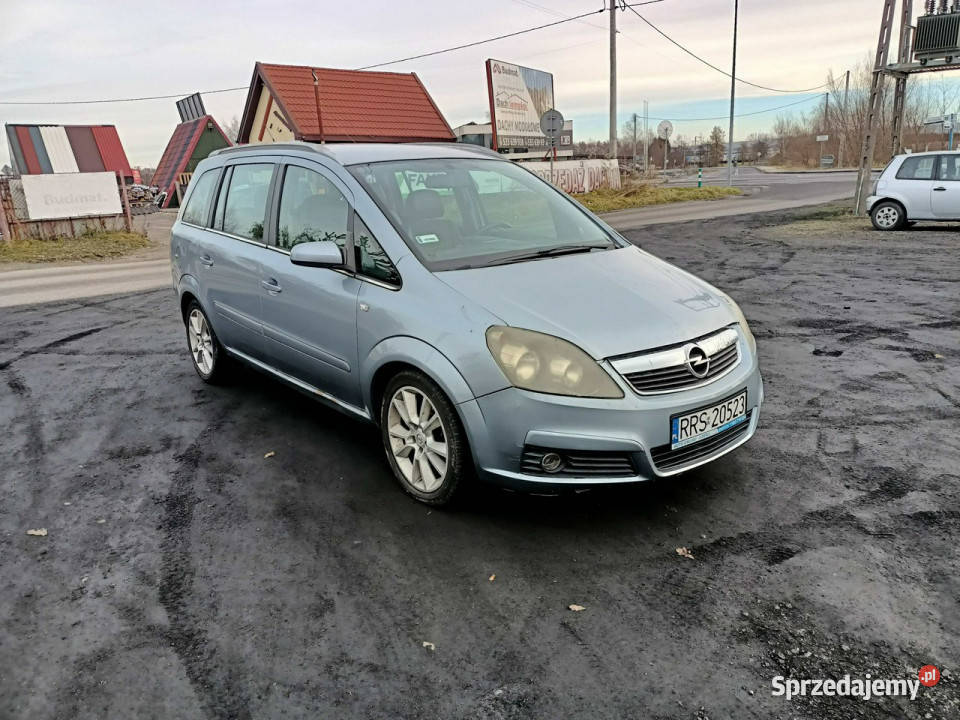 Opel Zafira Opel Zafira 19CDTI 120 05r 7 OS B manualna Tarnów