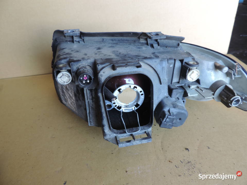 LAMPA PRAWA PRZEDNIA AUDI A4 B5 SEDAN EUROPA Nowy Sącz