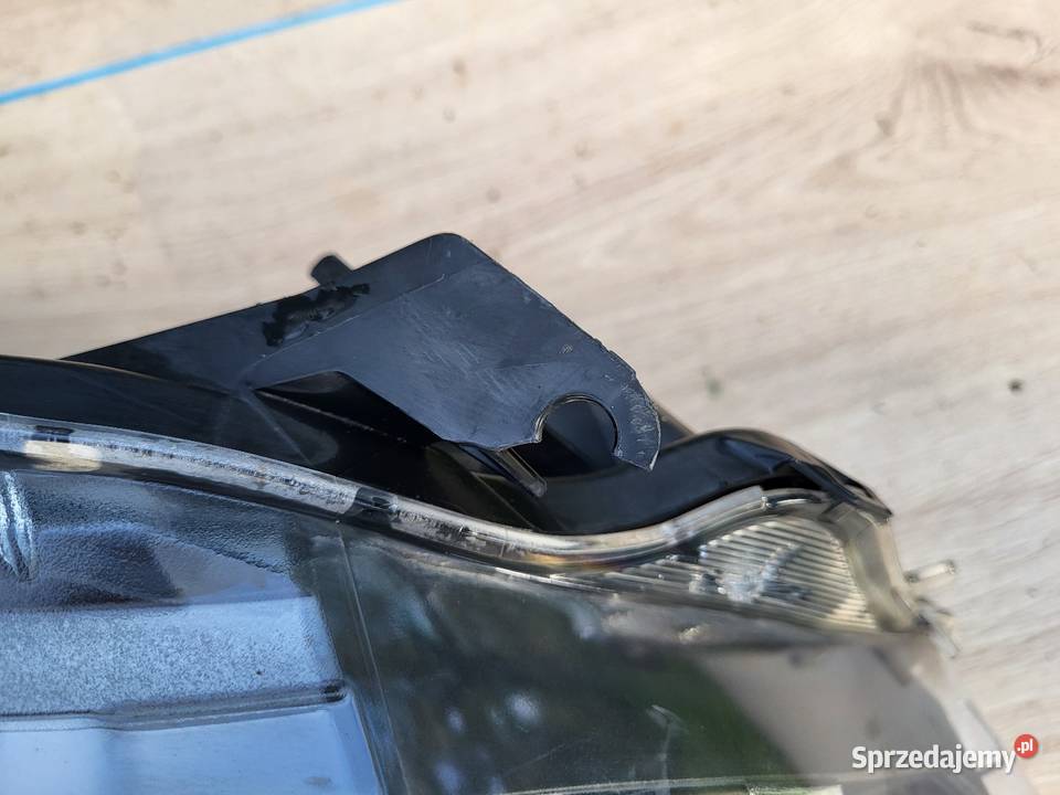 Toyota Yaris III Lampa przód prawa WYSYŁKA Pobiedziska sprzedam