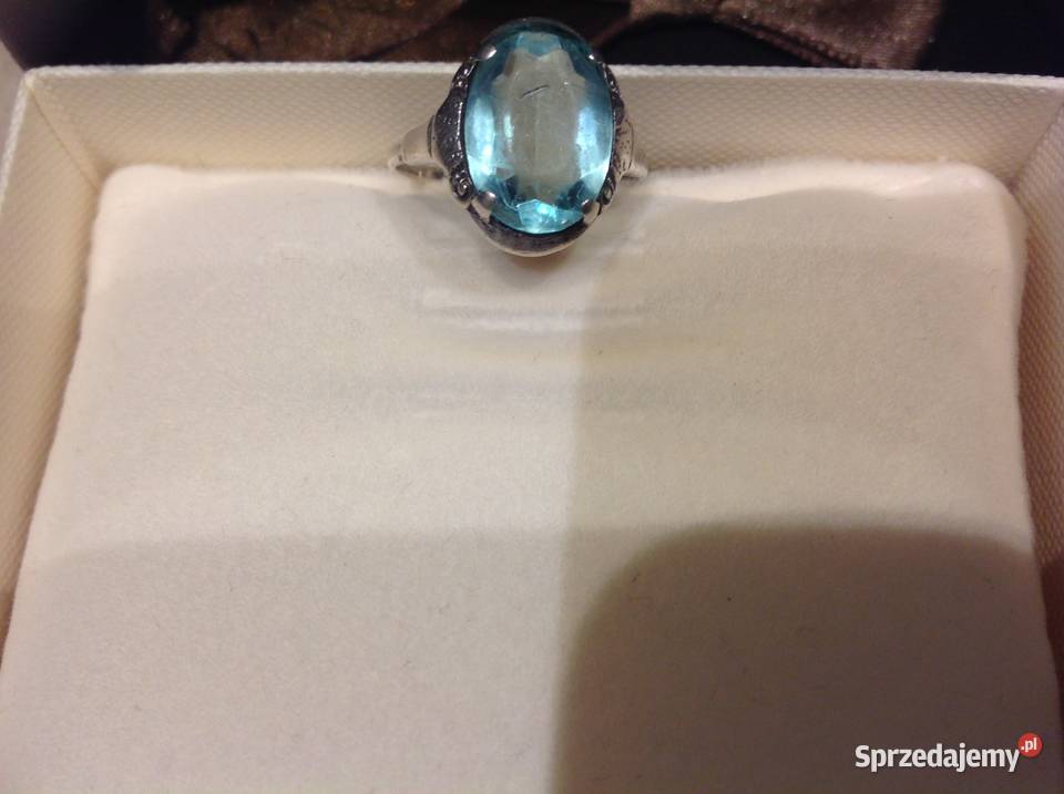 Stary Srebrny Pierścionek z Akwamarynem Srebro sprzedam