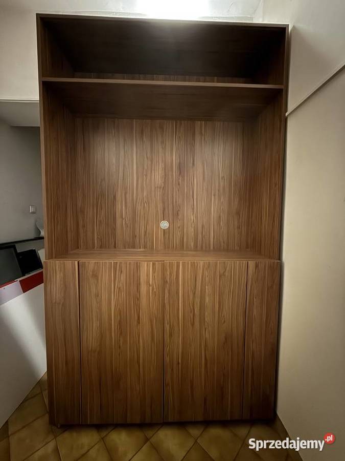 Wysoka szafka z miejscem na TV mazowieckie
