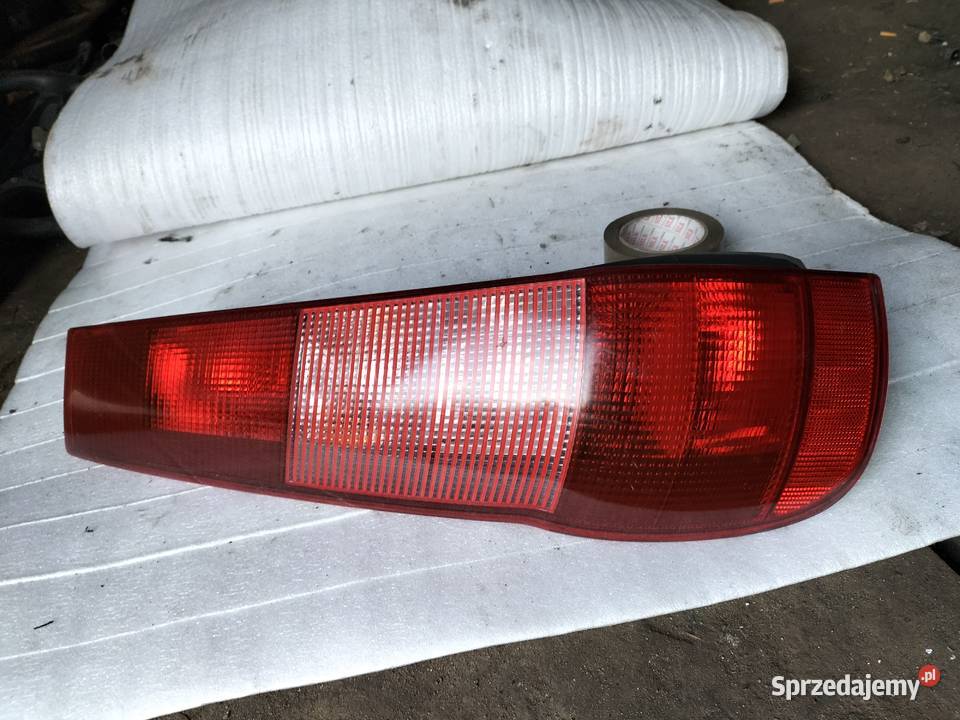 PUNTO 1 LAMPA PRAWA TYŁ Części Kamień-Kolonia