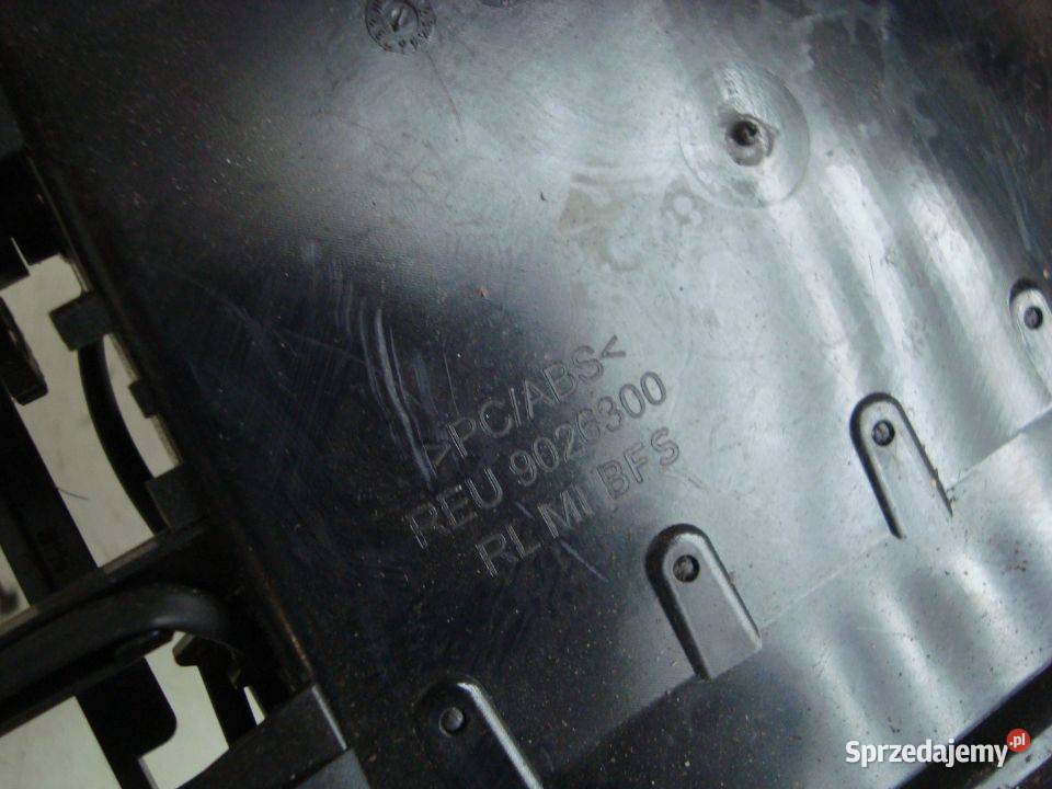 KRATKA NAWIEWU ŚRODKOWA AUDI A6 C7 4G2820951 Pozostałe