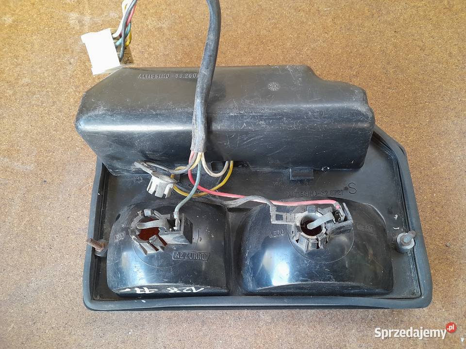 FIAT 128 SEDAN LAMPA LEWA TYLNA TYŁ Goleniów