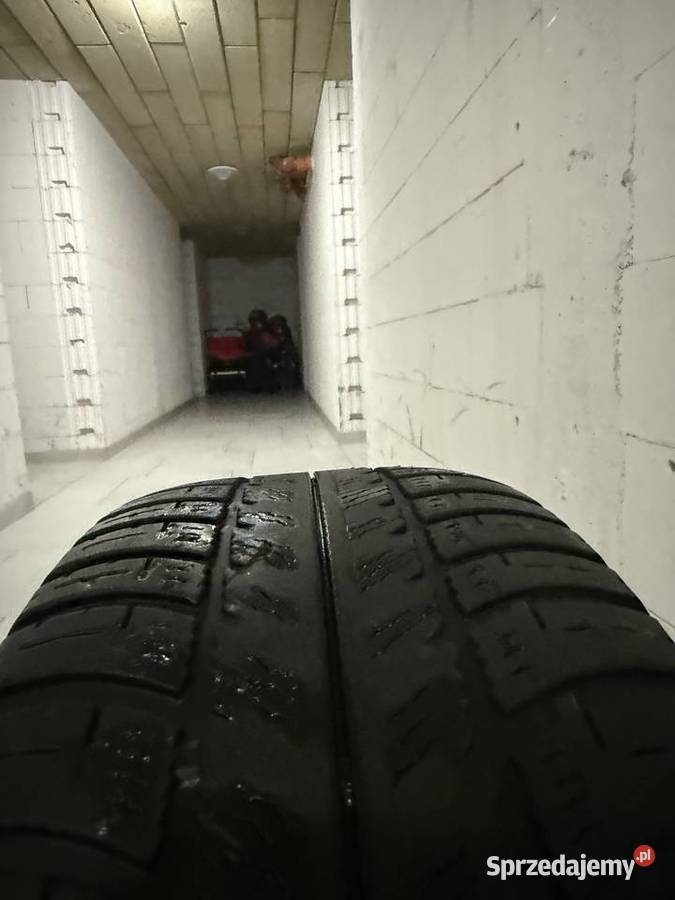 Oryginalne felgi Audi R16 opony