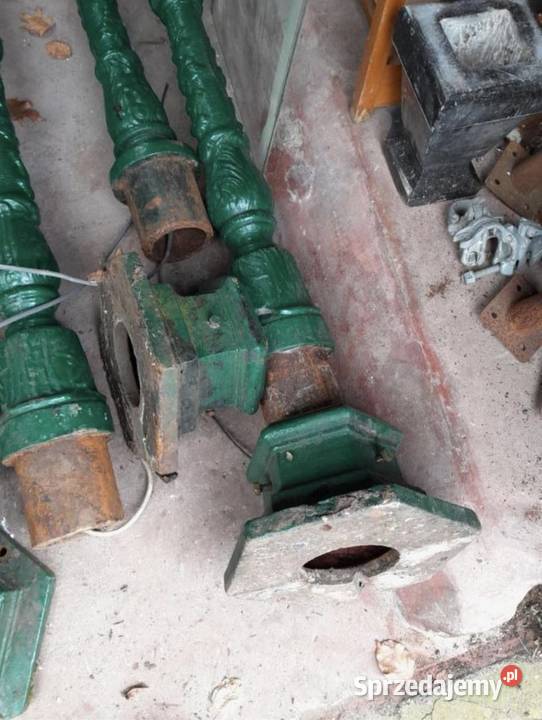 Żeliwna stara pałacowa parkowa lampa latarnia Kłodzko