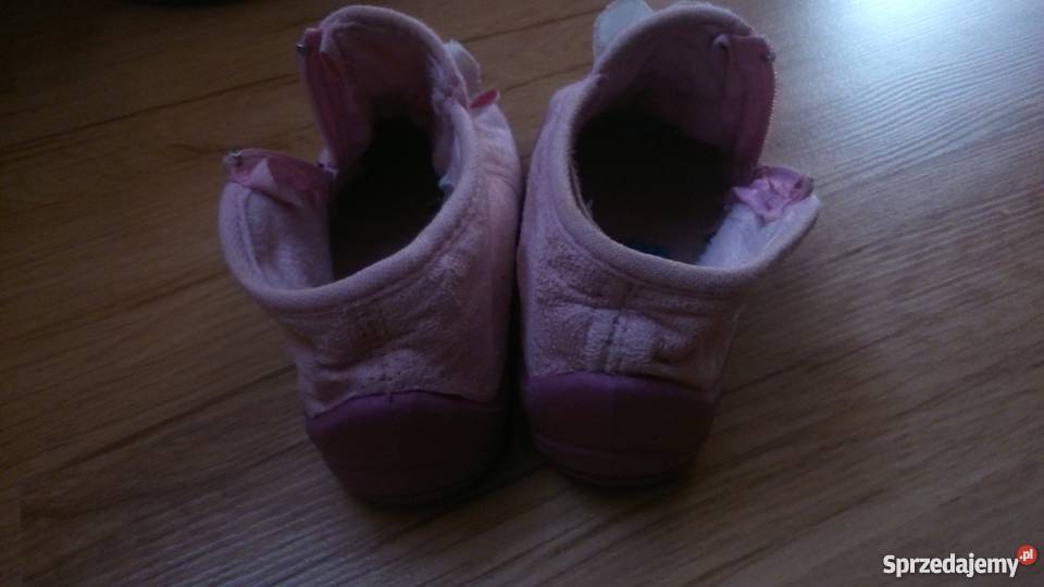 buty dziewczęce r 22 wkł 13 Poznań