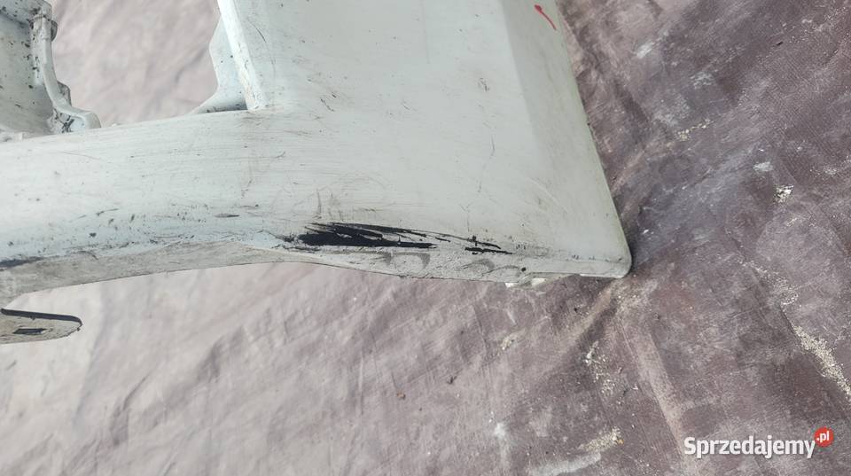 TOYOTA COROLLA E16 2013 ZDERZAK PRZEDNI PRZÓD Ruda Śląska