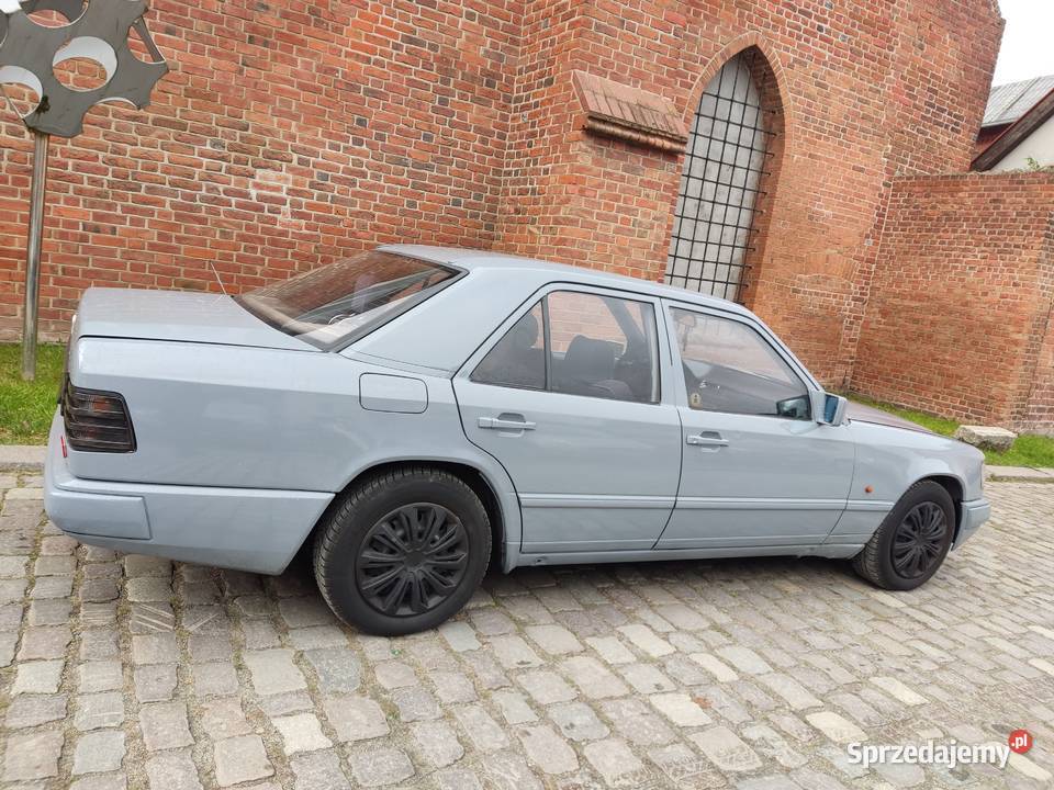 MERCEDES 124 sedan 1988 poj 23 benzgaz Skrzynia Sedan / Limuzyna sprzedam