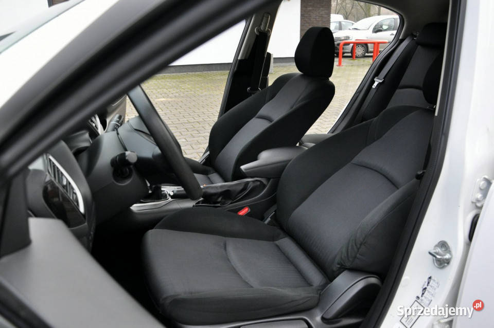 Mazda 3 15i 100 SkyActiveGRVMAluSerwisGwArAnCjA isofix mazowieckie Węgrów