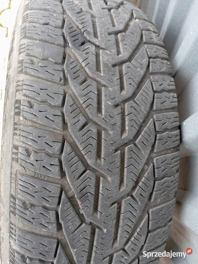 Felgi z oponami zimowymi 16 do Volvo s80 podkarpackie Świlcza sprzedam