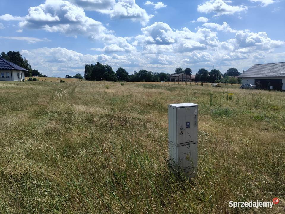 Sprzedam Działkę Budowlaną 21ar uzbrojona w prąd Dzikowice