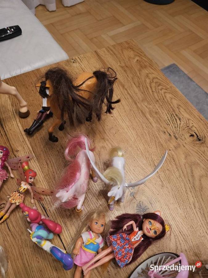 Zestaw lalek Barbie Entchatimals i kucykow Lalki i akcesoria