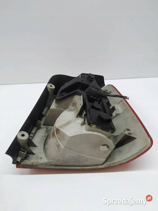 LAMPA TYŁ LEWA EUROPA VW Volkswagen Touran I