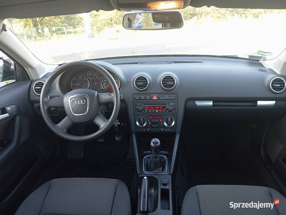 Audi A38P 19 TDI105 2005 r 197 5 DrzwiSuper stan światła przeciwmgielne