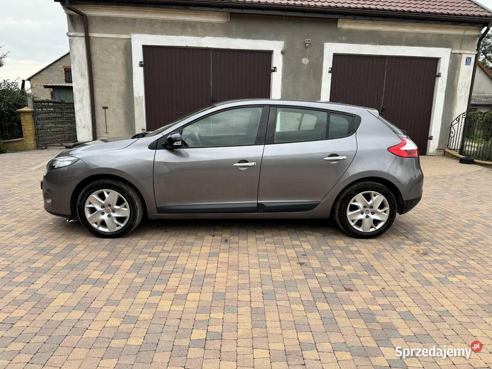 Renault Megane 3 16 benzyna 110 2011 r Lasocin