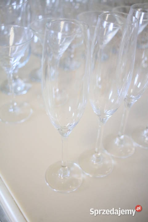 Komplet szkła zastawa stołowa liczna Góra sprzedam