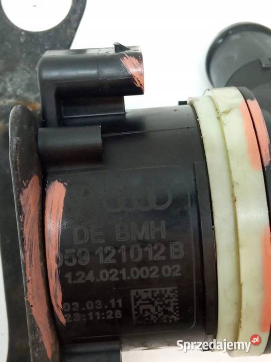 POMPA WODY OBIEGU 059121012B 30 TDI Audi A4 IV