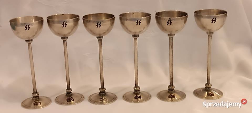 Zestaw kieliszków do wódki z tacką z kantyn SS