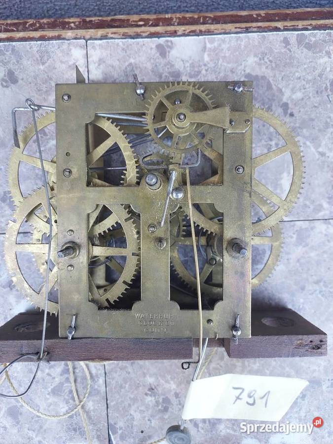 791 Mechanizm starego zegara ściennego Tczew