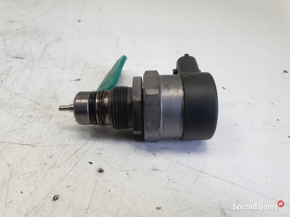 Volvo V70 III XC70 II 24 D5 CZUJNIK PALIWA zawór osobowe Chełm