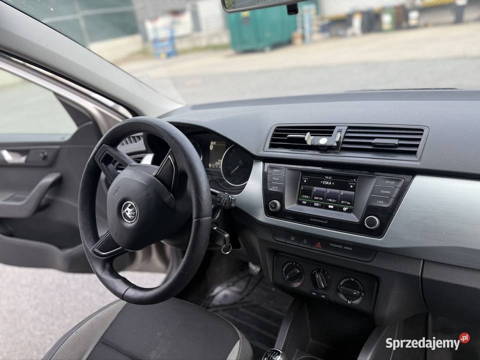 koda Fabia 12 Benzyna w stanie Rok produkcji 2016 Warszawa