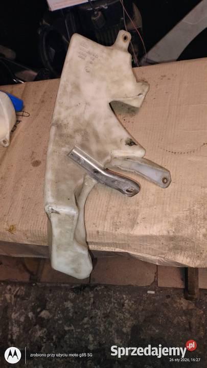 Zbiorniczek spryskiwaczy wersja ksenon A4 B6 B7 dolnośląskie Lubin