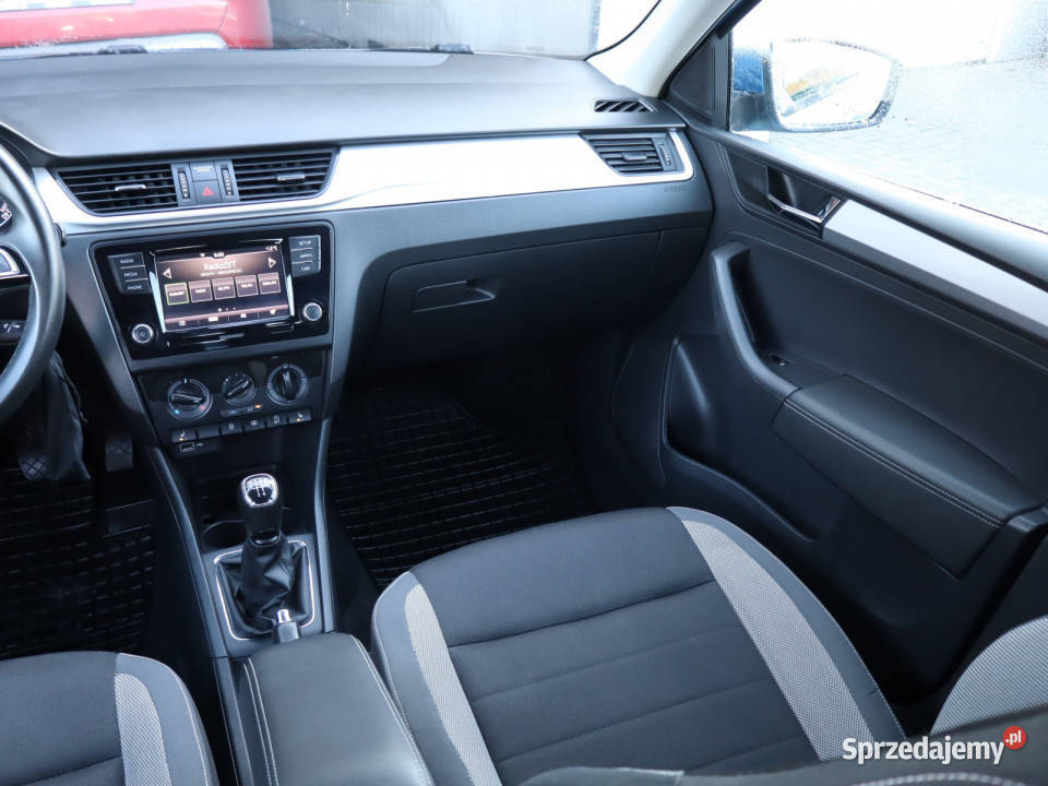 Skoda Rapid 10 TSI Samochody osobowe