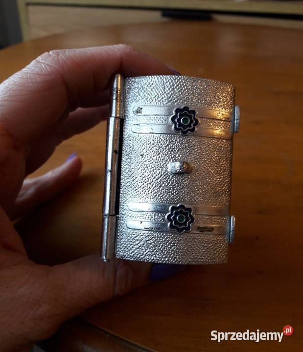 Mały kuferek aluminiowy kasetka na pierścionki pomorskie Gdynia