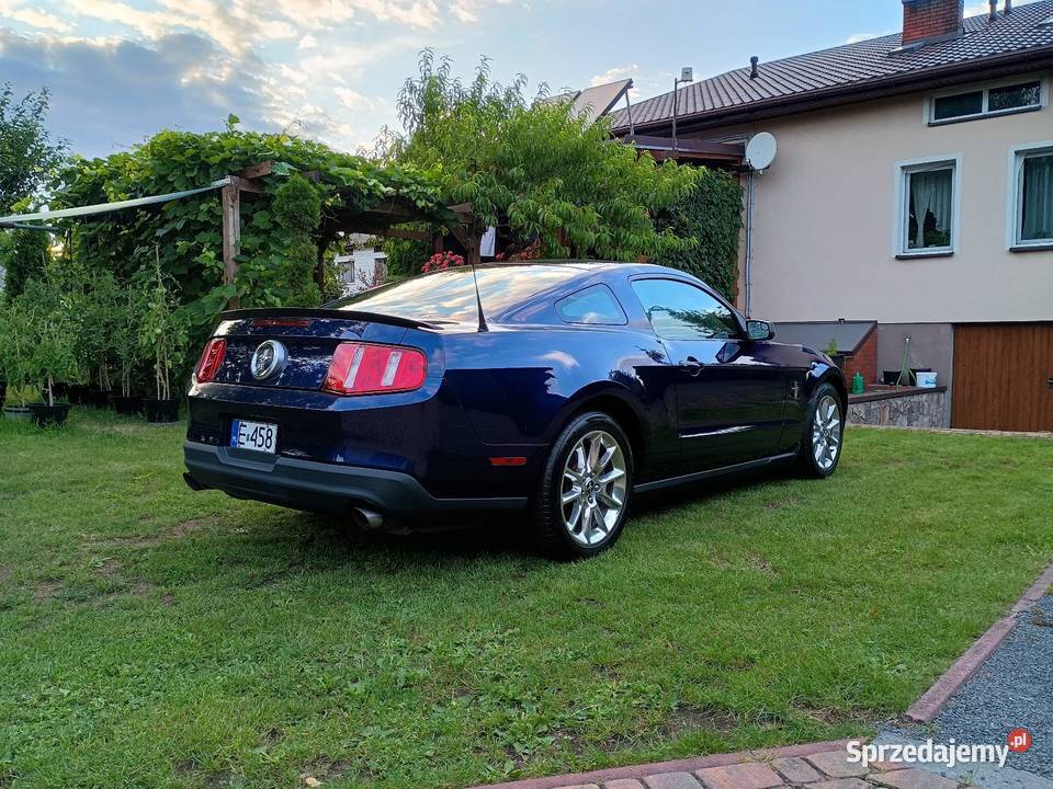Ford Mustang 37 V6 BEZWYPADKOWY Drzewica