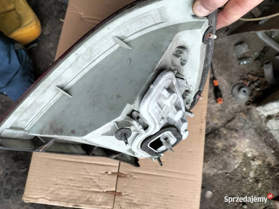 LAMPA TYŁ TYLNA PRAWA OPEL ASTRA II G 90521544