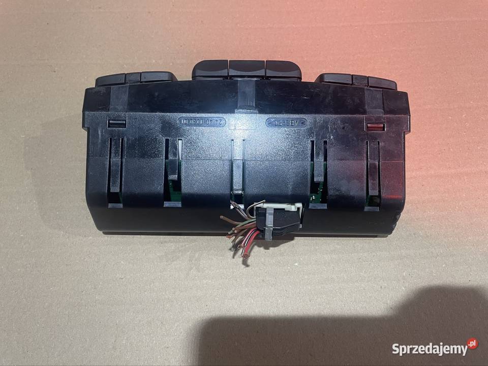 2208301185 Panel nawiewu klimatyzacji mercedes s Szczecin