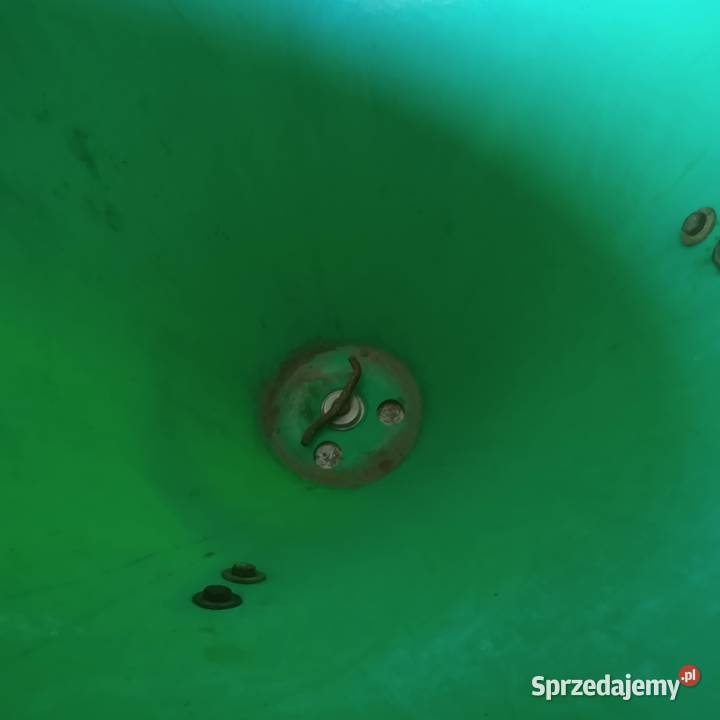 Rozsiewacz lejek 400 litrów małopolskie